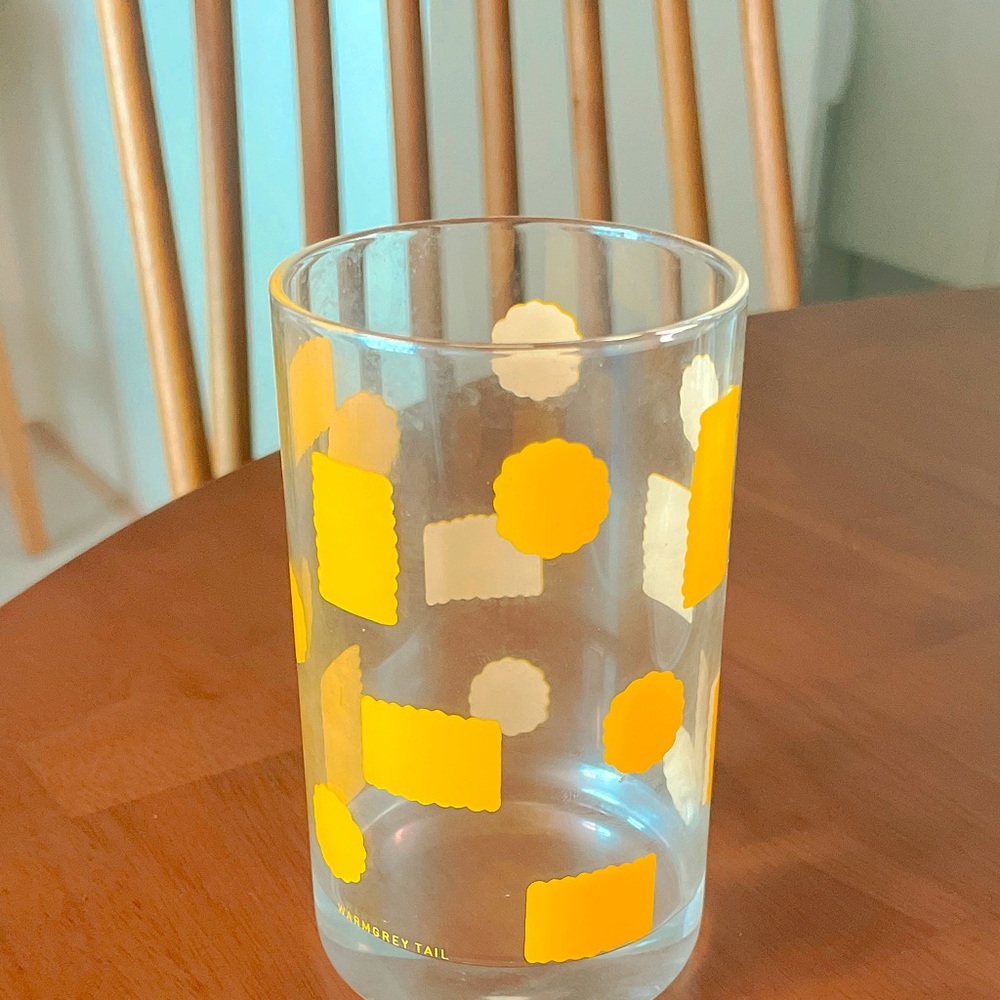 Warm Gray Tail Water Cup. Yellow. 320ml. No Microwave.